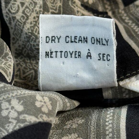 Ishyu VTG Novelty Bear Print Blouse Women's 100% Silk Tops SZ 12 Allover Bold - Picture 8 of 10